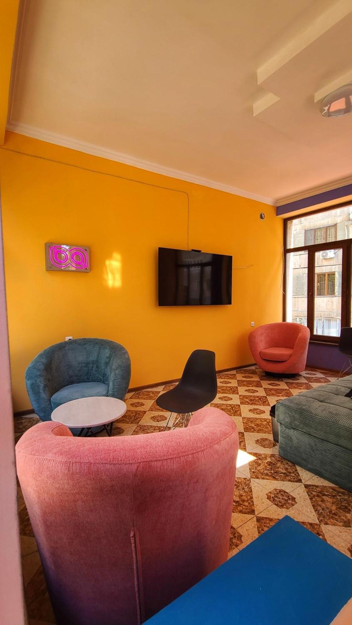Capsula Hotel Γιερεβάν Εξωτερικό φωτογραφία